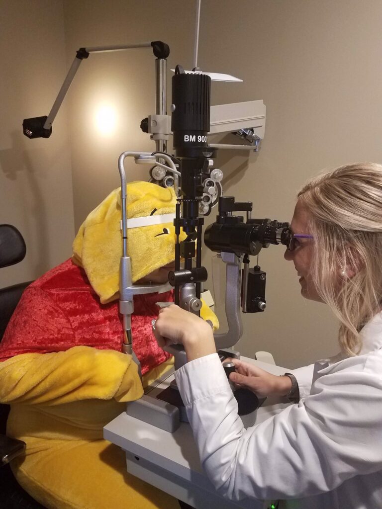 Dr. Amanda w Winnie