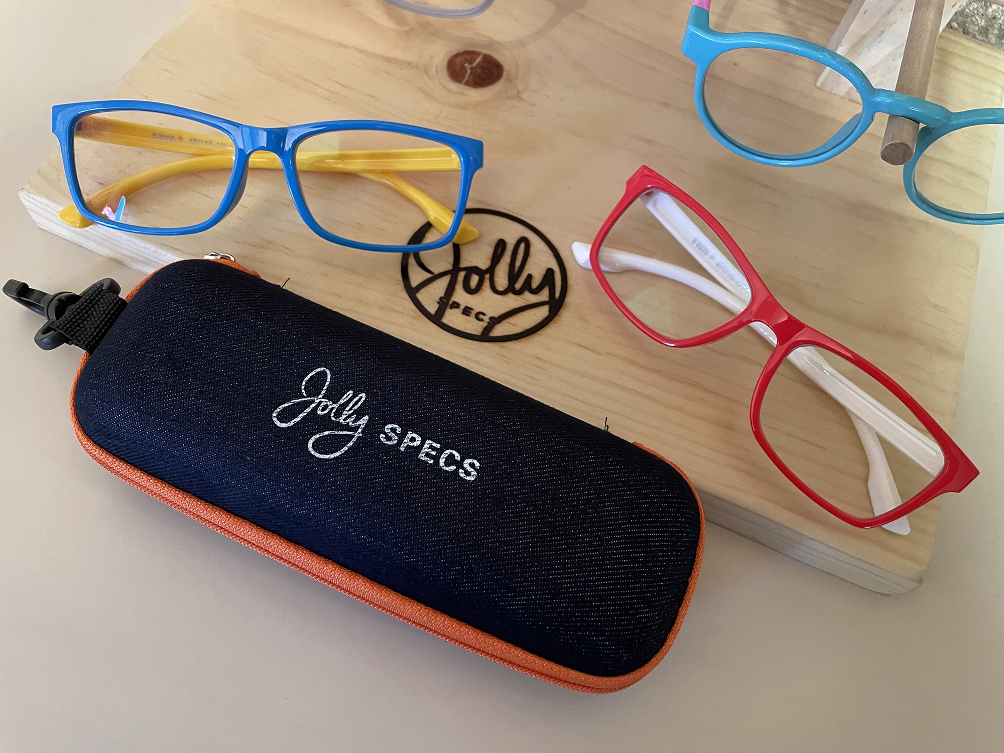 Mesmerizing Jolly Eye Care Scene for Mobile Mesmerizing Jolly Eye Care Scene for Mobile